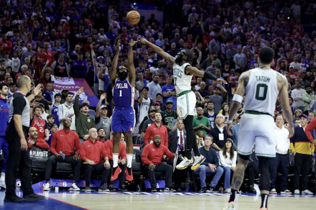  聚勒头槌绝杀斯图加特，拜仁险胜登顶  